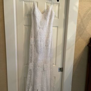 Badgley Mischka Wedding Dress (Size 10 altered to a Size 6)